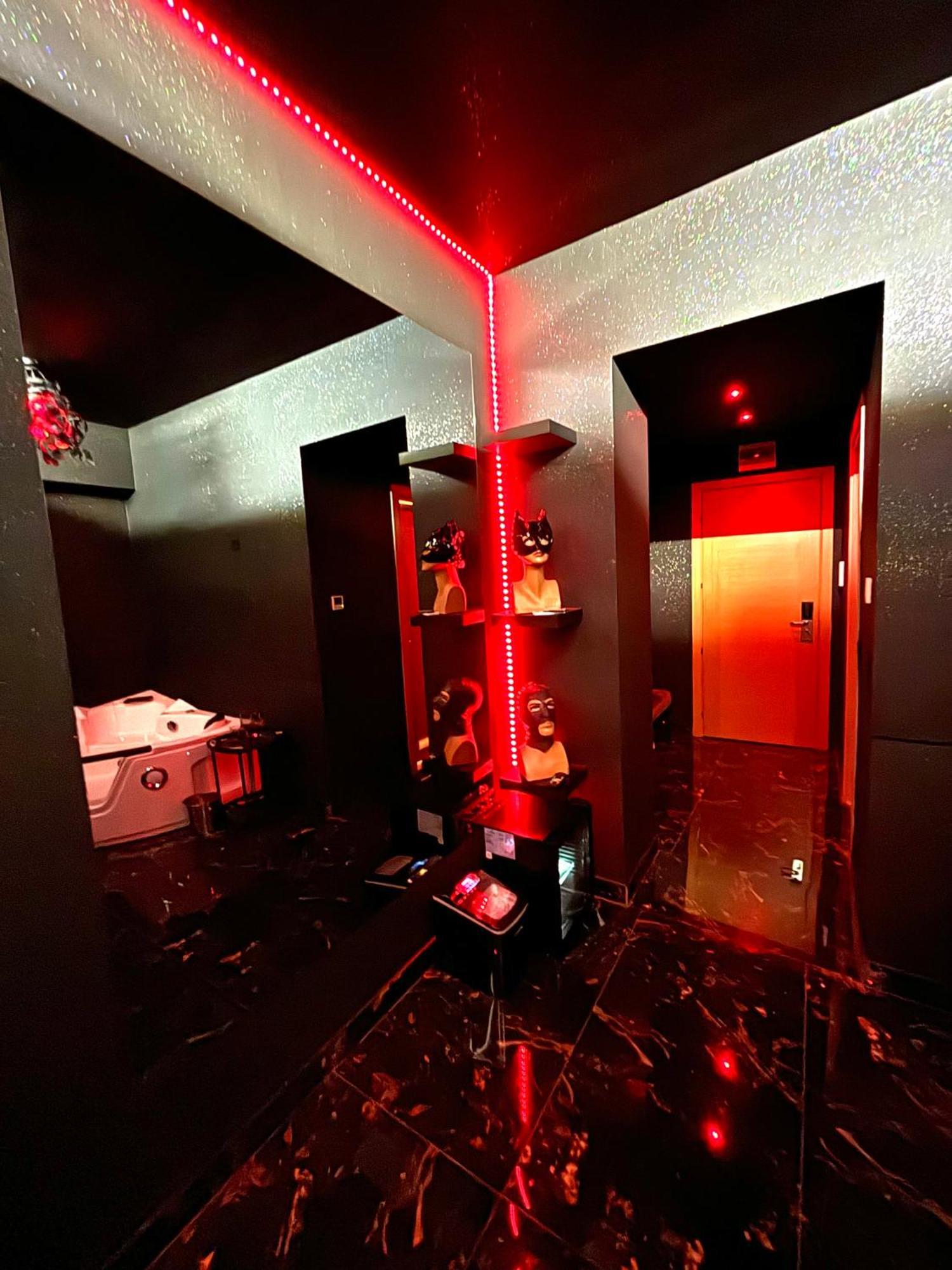 Romeo Nights - Love Rooms - Adults Only Bukarest Exteriör bild