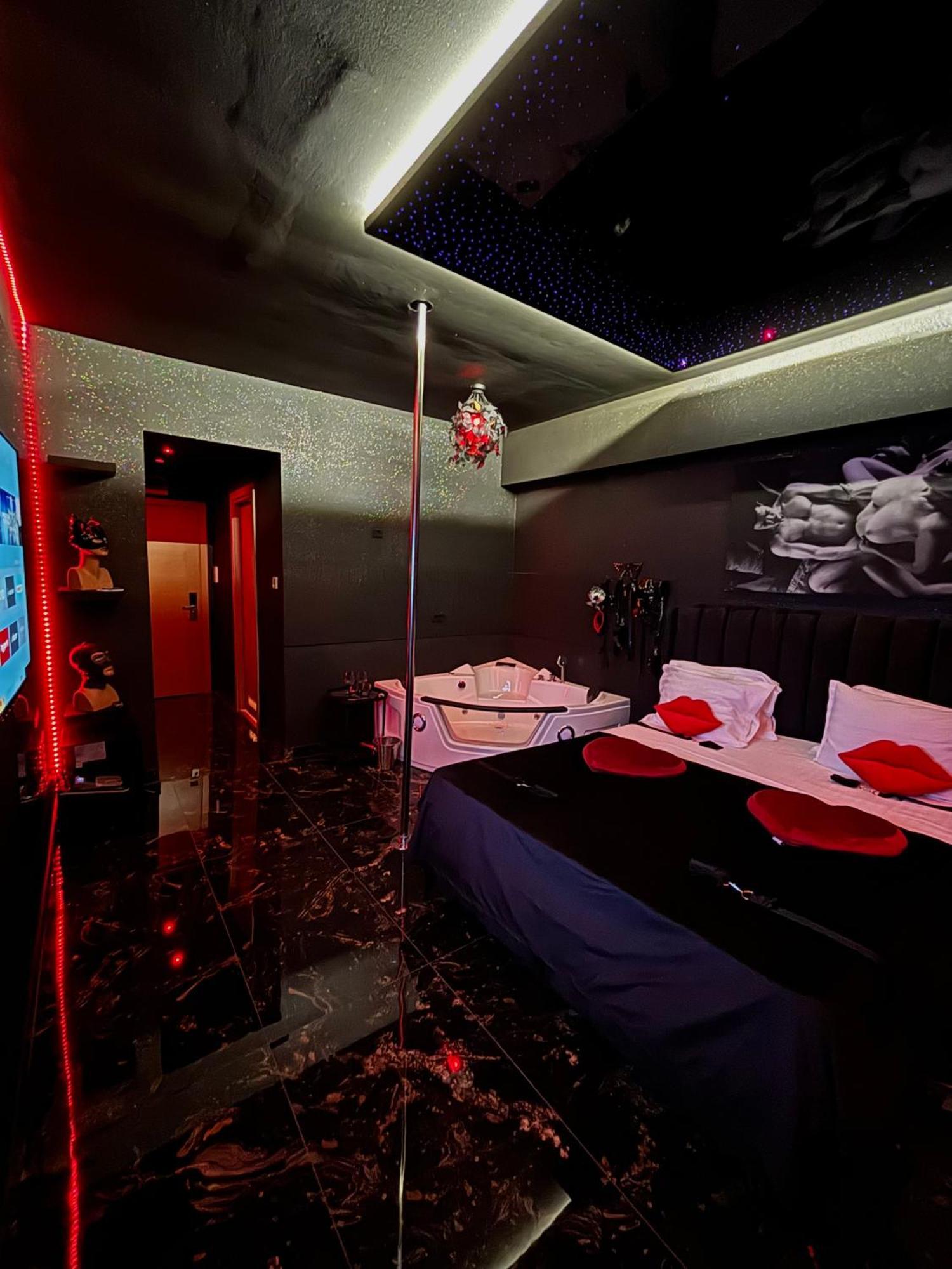 Romeo Nights - Love Rooms - Adults Only Bukarest Exteriör bild